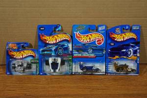lot 159 image: 4 Hot Wheels Cars - Fatbax and Hot Seats