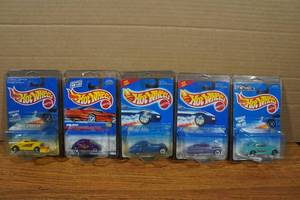 lot 169 image: 5 Hot Wheels Cars - Hot Rods, VW Bug