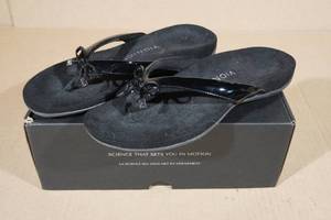 lot 173 image: Vionic Womens Bella Sandals -Size 9.5