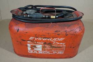lot 187 image: Evinrude 6 Gallon Metal Boat Gas Tank