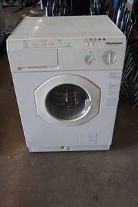lot 198 image: Bendix Front Load WasherDryer Machine