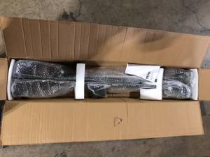 lot 17 image: VEVOR Roof Rack Cross Bars 200 lbs. Load Capacity Rack Carrier Compatible W2011- 2021 Jeep Grand Cherokee Aluminum Crossbar Customer Returns See Pictures