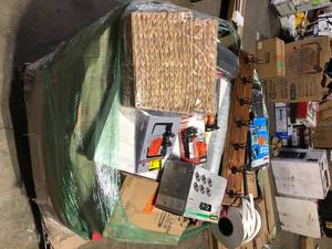 lot 39 image: Gaylord of Assorted Tools and General Merchandise Various Models and Conditions    Customer Returns See Pictures