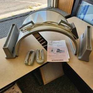 lot 5 image: Hsin Ten Super Radiant Dome #YS-50 lightheat relief therapy machine Listed Online for $500