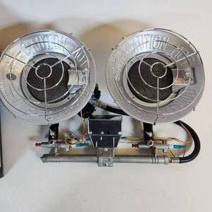 lot 23 image: Remington 32000-BTU Outdoor Portable Propane Tank Display Model