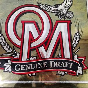 lot 29 image: Old Milwaukee Genuine Draft Beer Mirror Beer Sign 17 x 17 Bar Man Cave