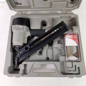 lot 45 image: Porter Cable DA250AN 15 GA. Finish Nailer With Hard Case