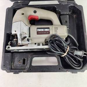 lot 46 image: Porter Cable Model 543 Heavy Duty Jigsaw With Hard Case