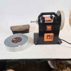 lot 48 image: WEN BG4270T 10-Inch Two-Direction Water Cooled WetDry Sharpening System