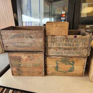 lot 89 image: 5 Farm Fresh Vintage Wood Advertising Boxes