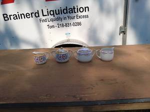 Vintage Porcelain Sugar and Creamer Dish Set - 4 Pieces