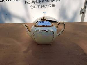 Sadler England Porcelain Teapot with Gold Accents