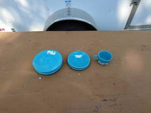 Genuine Fiesta Dinnerware Set - 10 Pieces