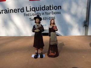 Set of Thanksgiving Pilgrim Figurines