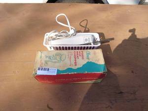 Climax Food and Meat Chopper with Self-Sharpening Cutters