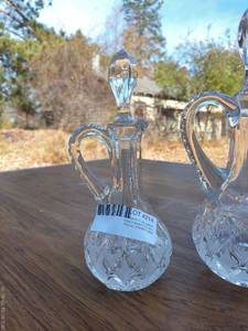 Set of 2 Crystal Glass Decanters with Stoppers - Elegant Design