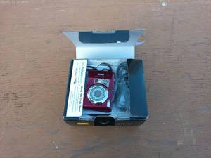 Nikon Coolpix L20 Digital Camera - Packaged