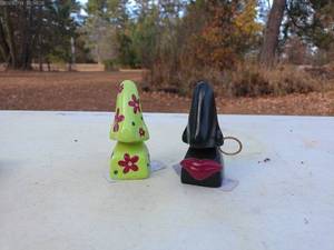 Set of 2 Decorative Resin Figurines - Floral and Sassy Designs