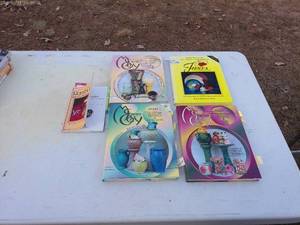 Collection of 4 Pottery Reference Books and 1 Royal Copley Guide