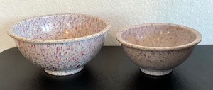 lot 64 image: Four Vintage Mixing Bowls by Texas Ware and Boonton
