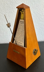 lot 73 image: Seth Thomas Metronome