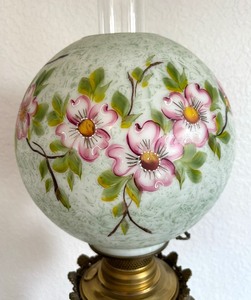 lot 126 image: Antique Banquet Lamp with Marble and Brass Accents