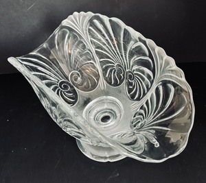 lot 128 image: Stunning Vintage Libs of Bohemia Crystal Banana Bowl