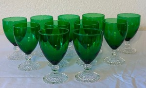 lot 42 image: Set of 10 Green Boopie Stemware Glasses