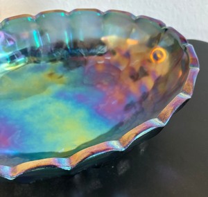 lot 135 image: Vintage Indiana Iridescent Carnival Glass Oval Footed Bowl