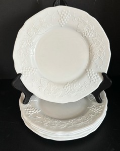 lot 171 image: Vintage Milk Glass Plates, Bowl and Covered Dish