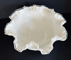 lot 176 image: Vintage Fenton Silver Crest Bowl