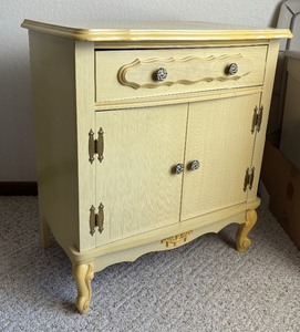 lot 181 image: Vintage French Provincial Petite Cabinet  Side Table  Nightstand