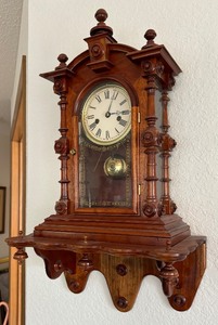 lot 194 image: Beautiful Vintage Victorian Rosewood Wall Clock