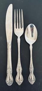lot 153A image: Fine Stainless Flatware Grouping