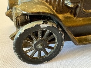 lot 204 image: Vintage Society National Bank Metal Car Figurine Bank