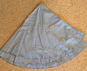 lot 259 image: Variety of Vintage Linens