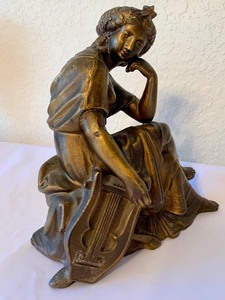 lot 249 image: Beautiful Antique Bronze Mantel Clock Topper