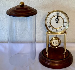 lot 244 image: Vintage Anniversary Clock