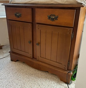 lot 292 image: Charming Vintage Cabinet