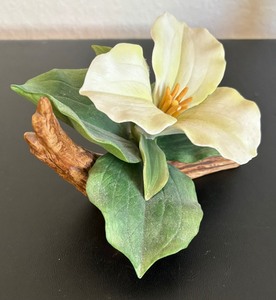 lot 298 image: Andrea Trillium Floral Figurine by Sadek