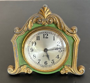 lot 300 image: Petite Vintage Clocks by Sessions and Ingraham