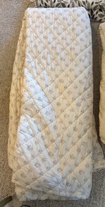lot 322 image: Two Queen Comforters and Soft Cozy Blanket