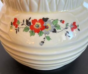 lot 326 image: Darling Vintage Drip-O-Lator Coffee Pot