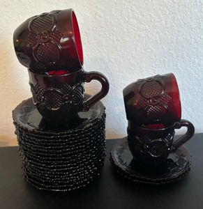 lot 330 image: Vintage Ruby Red Glassware and Saucers