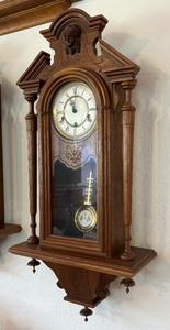 lot 275 image: Vintage Wooden Wall Clock