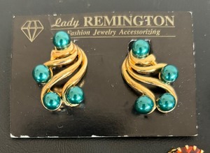 lot 358 image: Seven Pairs of Sensational Clip on Earrings