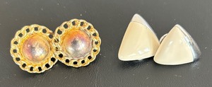 lot 365 image: 18 Pairs of Pretty Clip on Earrings