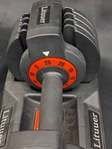 lot 6 image: Lituuer Adjustable Dumbbell with Base