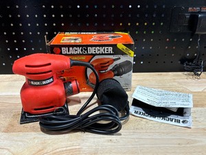 lot 31 image: Black & Decker Sander (New)
