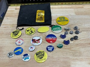 lot 40 image: Vintage Campaign and other Buttons